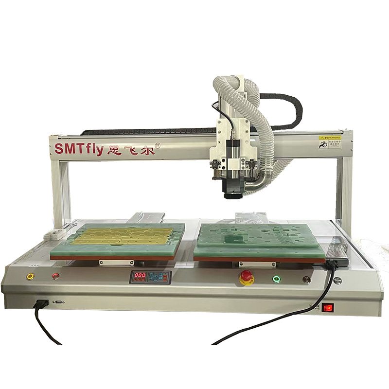 雙平臺(tái)銑刀分板機(jī)